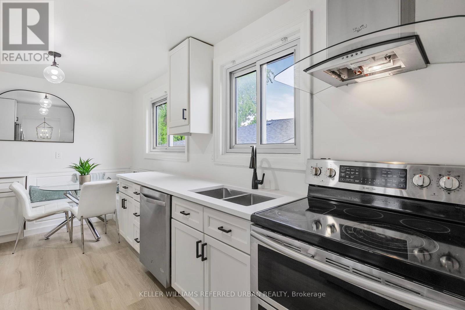 191 Britannia Avenue, Bradford West Gwillimbury, Ontario  L3Z 1A4 - Photo 11 - N12185380