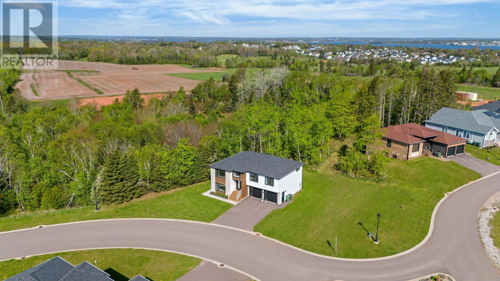 Property at 33 Beacon Hill Drive image 2