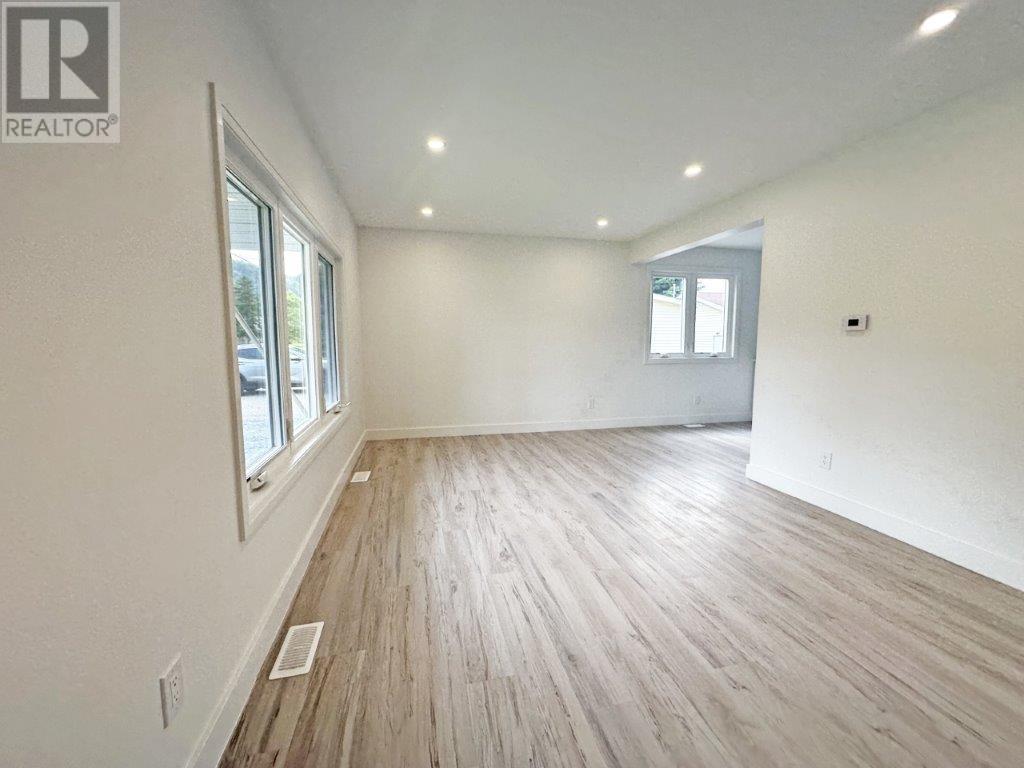 77 Brompton Road, Red Rock, Ontario  P0T 2P0 - Photo 12 - TB251429