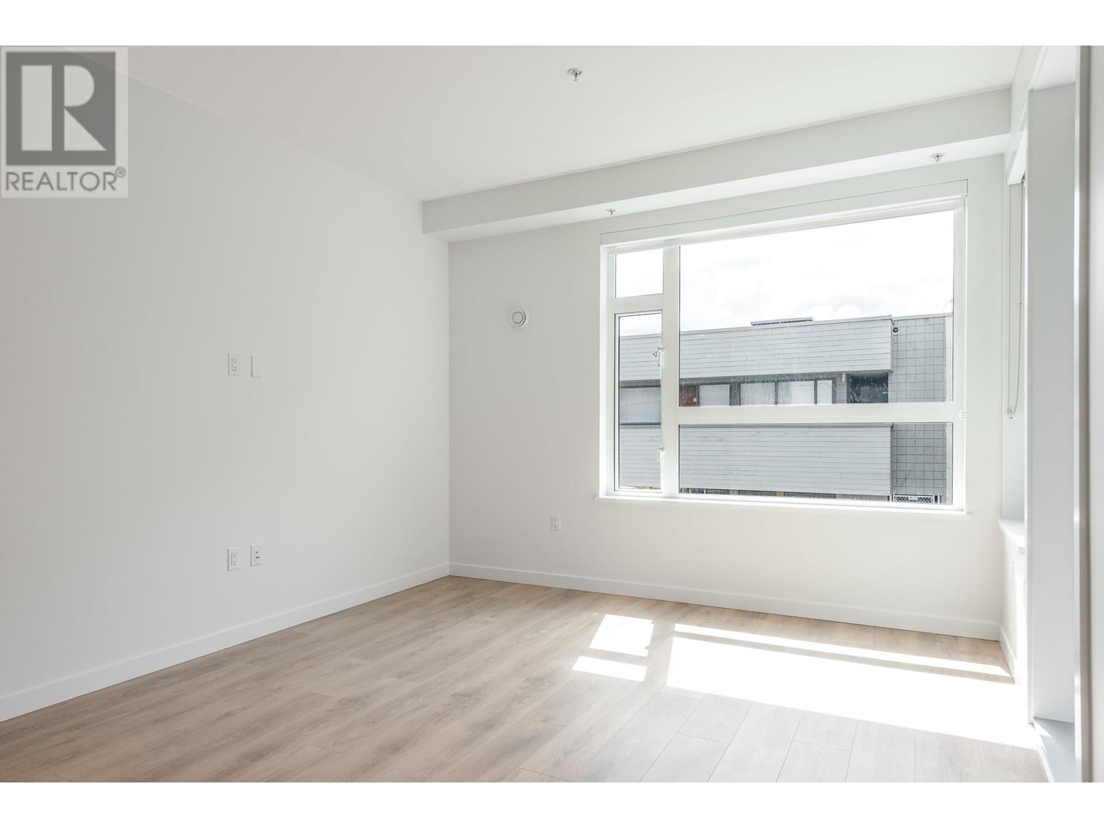 111 715 W 15th Street, North Vancouver, British Columbia  V7M 1T2 - Photo 5 - R3008833