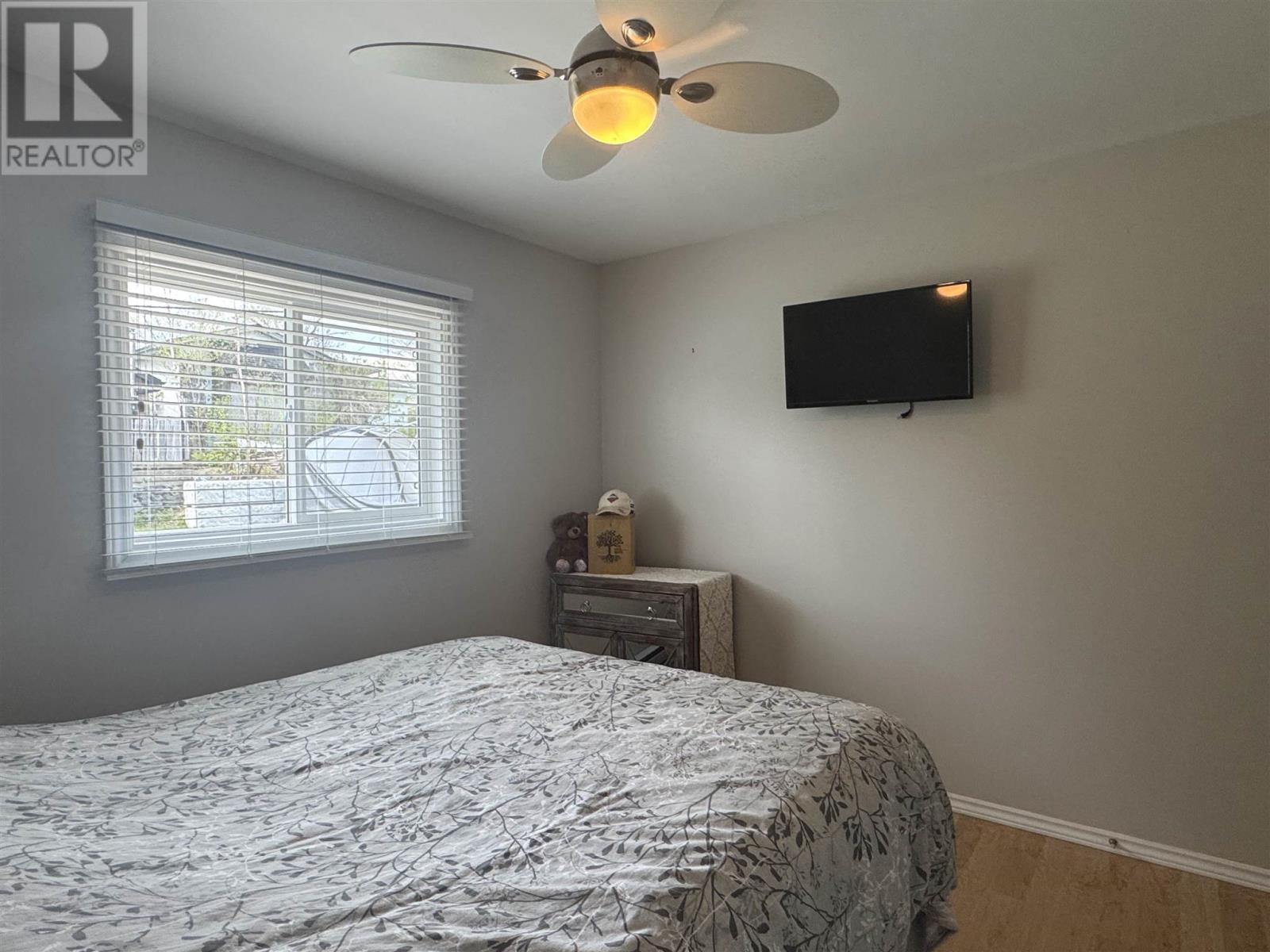 14 Flicker Ave, Manitouwadge, Ontario  P0T 2C0 - Photo 12 - TB251433