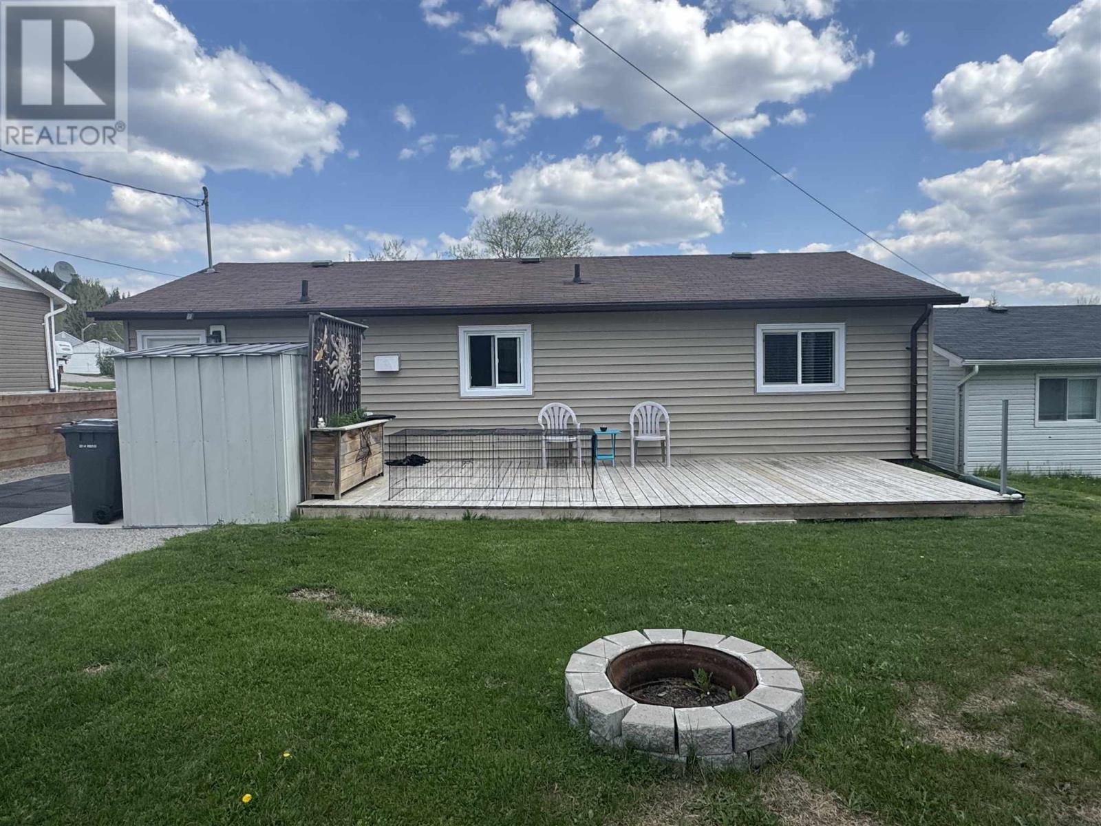 14 Flicker Ave, Manitouwadge, Ontario  P0T 2C0 - Photo 19 - TB251433