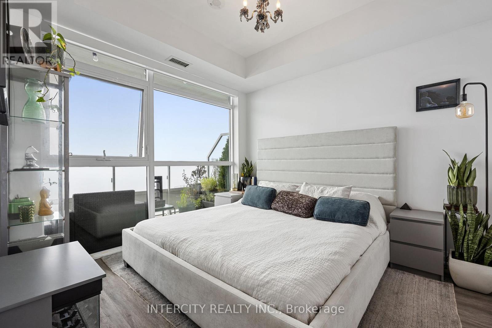 2605 - 251 Manitoba Street, Toronto, Ontario  M8Y 0C7 - Photo 7 - W12185286