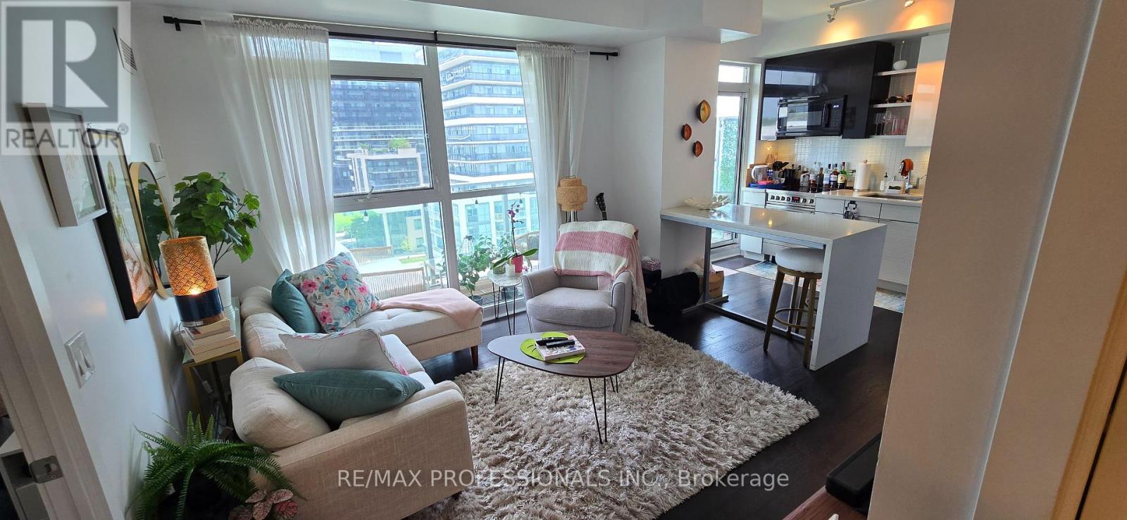 708 - 33 Shore Breeze Drive, Toronto (Mimico), Ontario  M8V 0G1 - Photo 4 - W12185326