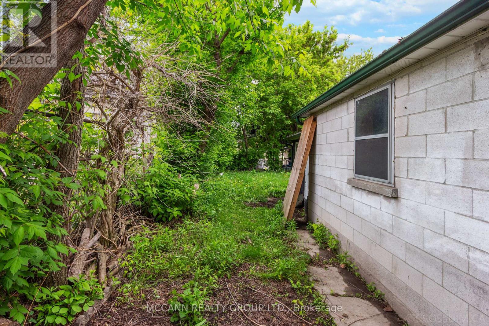 396 Nairn Avenue, Toronto, Ontario  M6E 4J3 - Photo 37 - W12185329