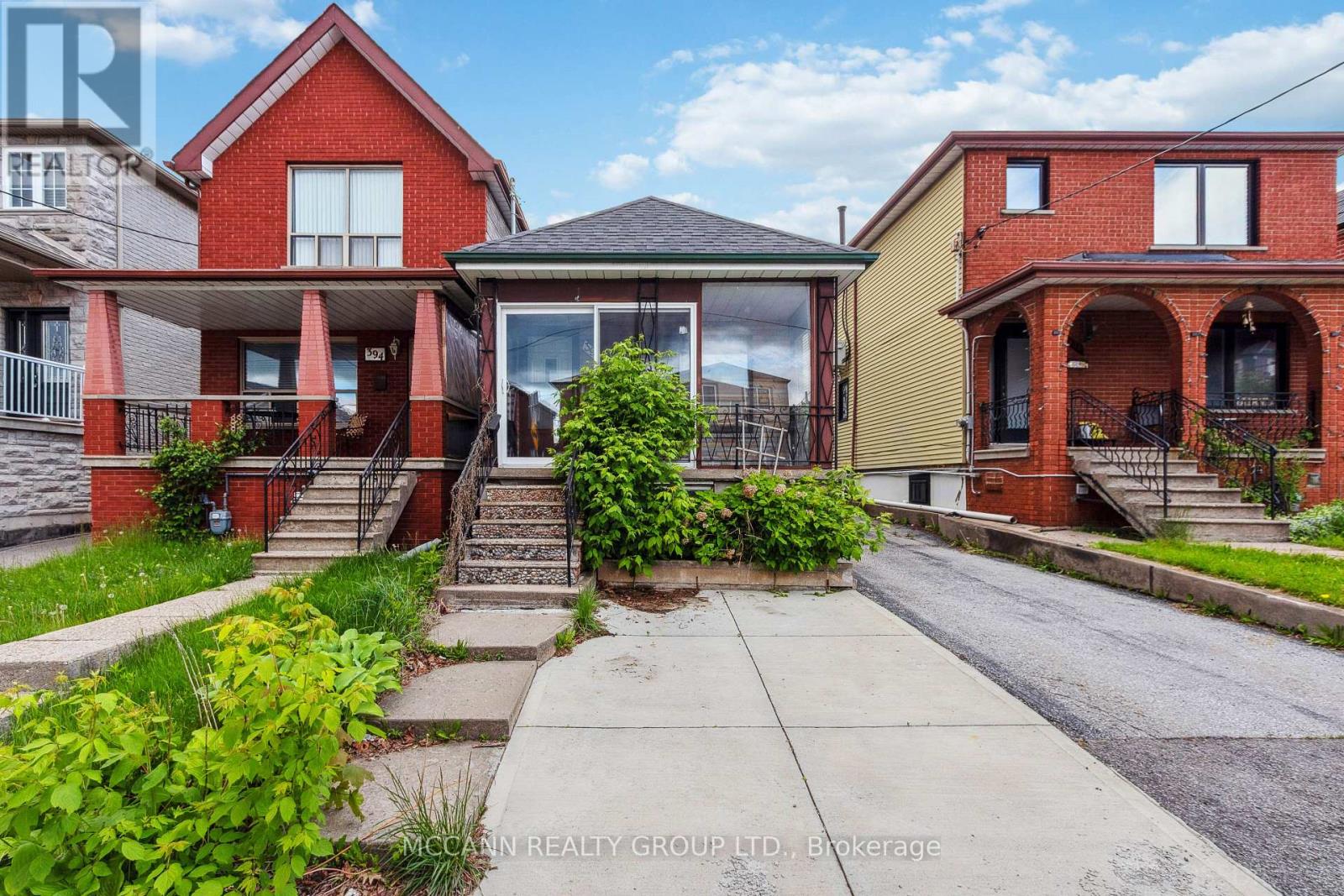 396 Nairn Avenue, Toronto, Ontario  M6E 4J3 - Photo 4 - W12185329