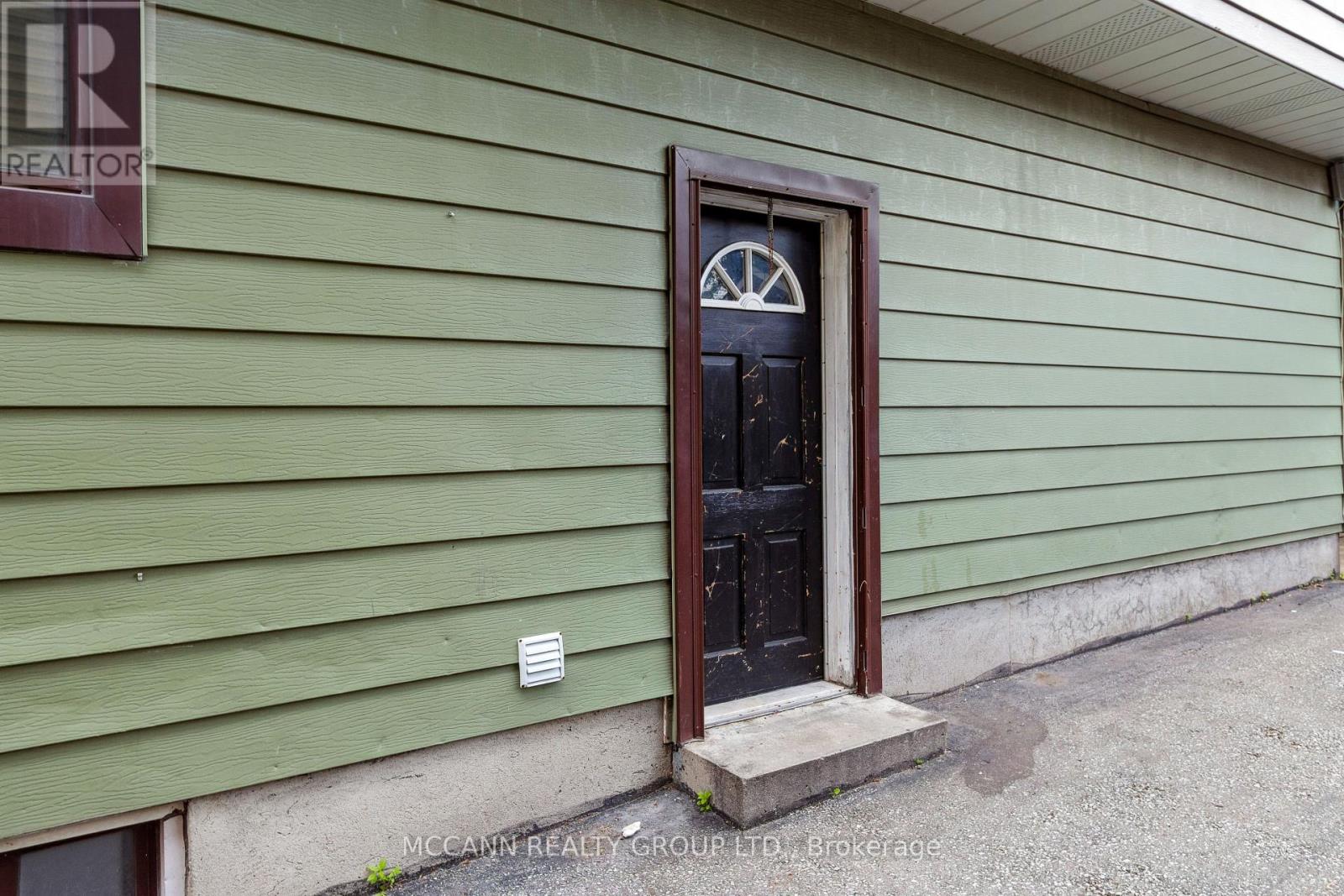 396 Nairn Avenue, Toronto, Ontario  M6E 4J3 - Photo 40 - W12185329