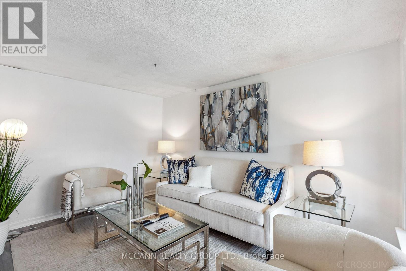 396 Nairn Avenue, Toronto, Ontario  M6E 4J3 - Photo 7 - W12185329