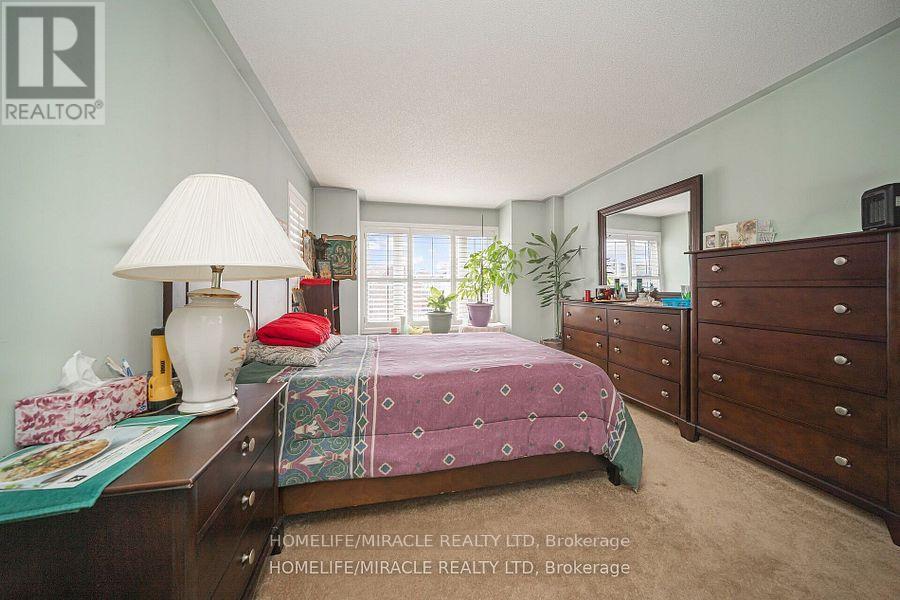 31 Larkspur, Brampton, Ontario  L6R 1W8 - Photo 16 - W12185342