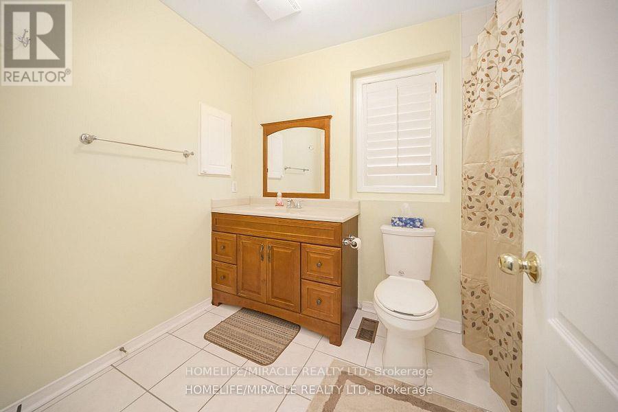 31 Larkspur, Brampton, Ontario  L6R 1W8 - Photo 20 - W12185342