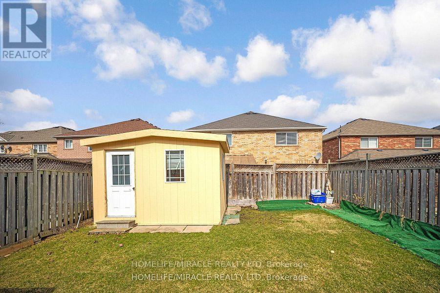 31 Larkspur, Brampton, Ontario  L6R 1W8 - Photo 23 - W12185342