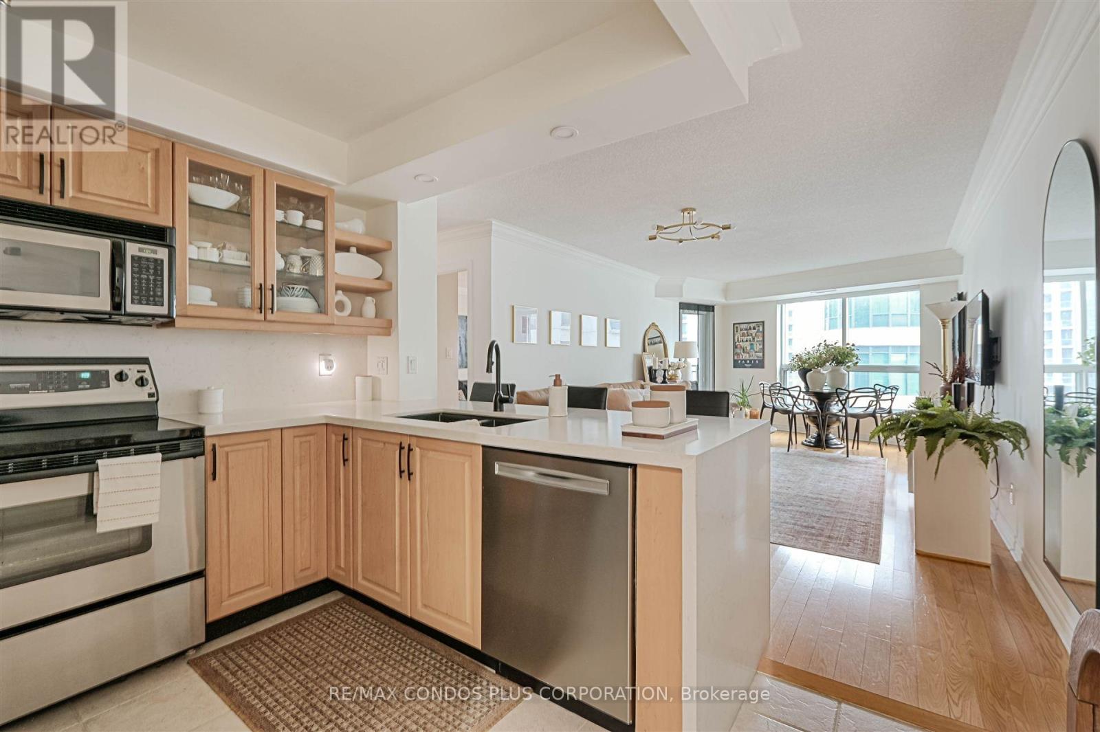 912 - 2111 Lake Shore Boulevard W, Toronto, Ontario  M8V 4B2 - Photo 1 - W12185352