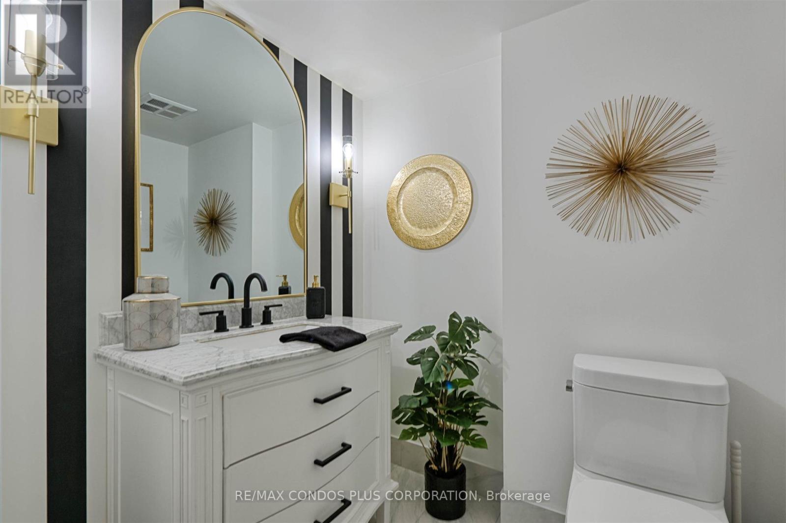 912 - 2111 Lake Shore Boulevard W, Toronto, Ontario  M8V 4B2 - Photo 11 - W12185352