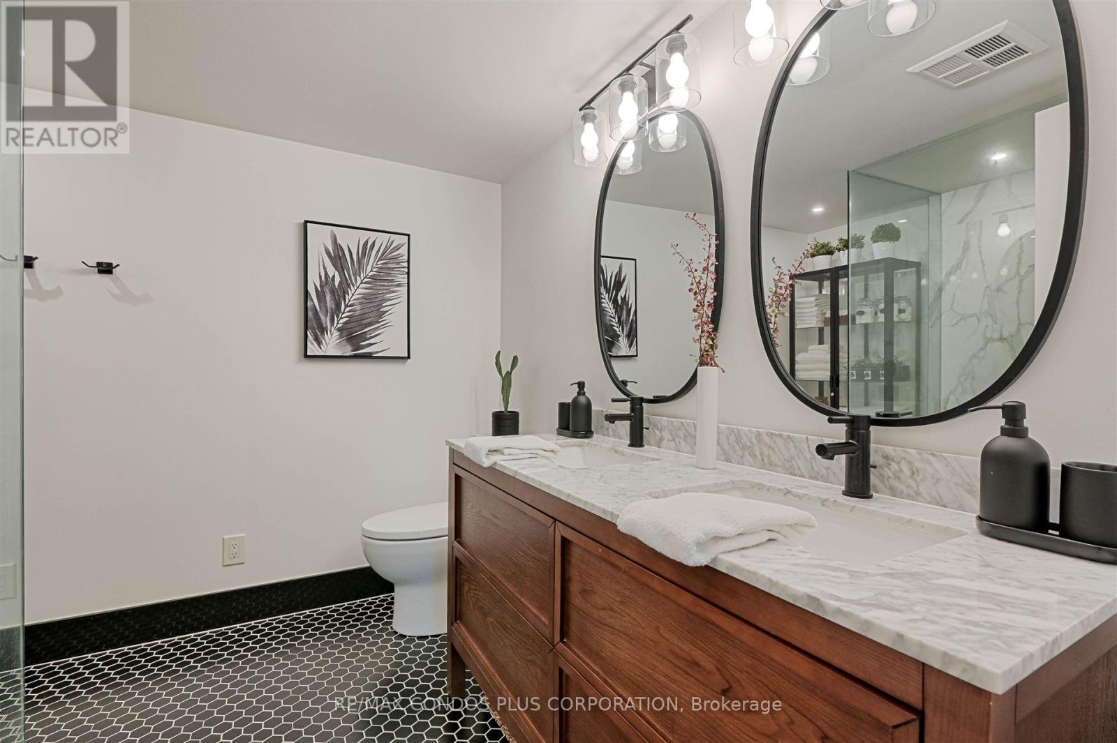 912 - 2111 Lake Shore Boulevard W, Toronto, Ontario  M8V 4B2 - Photo 14 - W12185352