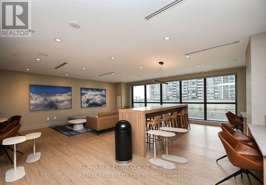 1811 - 430 Square One Drive, Mississauga, Ontario  L5B 0L6 - Photo 29 - W12185359