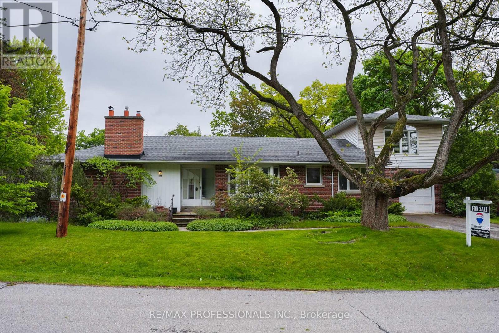 88 Valecrest Drive, Toronto, Ontario  M9A 4P6 - Photo 19 - W12185364