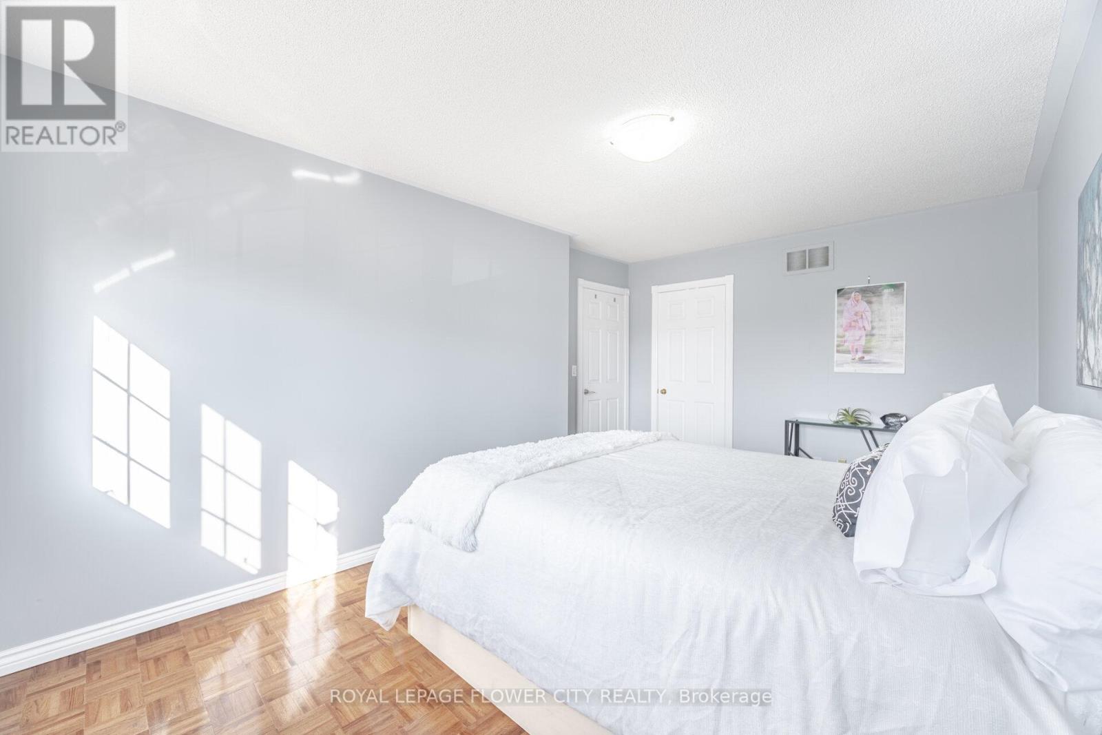 47 Burgby Avenue, Brampton (Northwood Park), Ontario  L6X 2G7 - Photo 37 - W12185424
