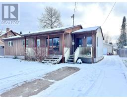 28 Maple ST, Wawa, Ontario
