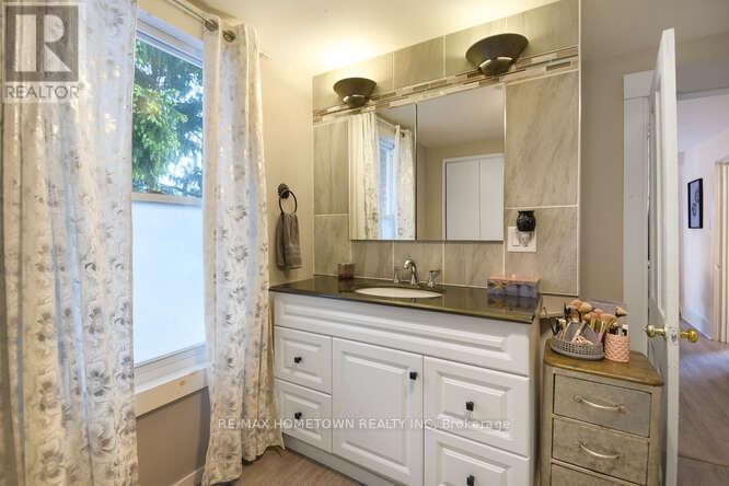 3 Reid Street, Athens, Ontario  K0E 1B0 - Photo 25 - X12185455