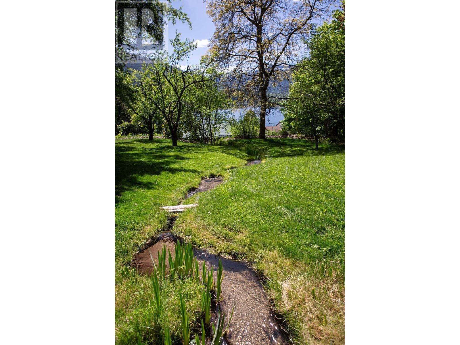 595 VALHALLA Road, Nelson, BC V1L6M6