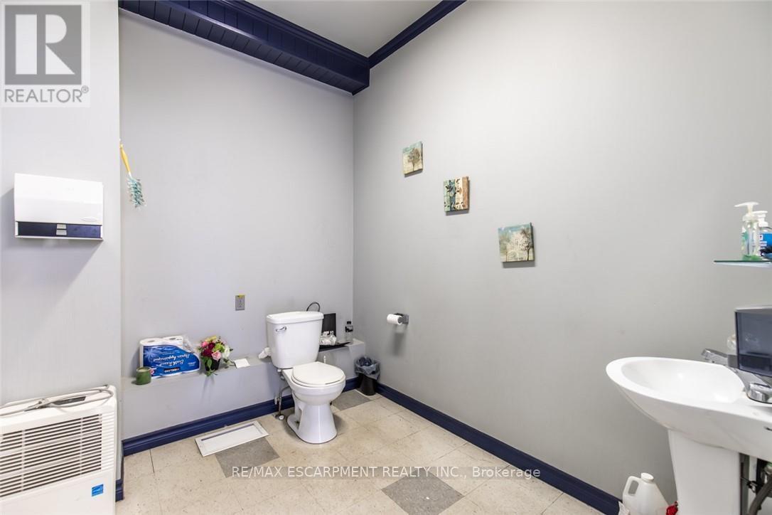 2340 King Street E, Hamilton (Bartonville), Ontario  L8K 1X7 - Photo 12 - X12185444
