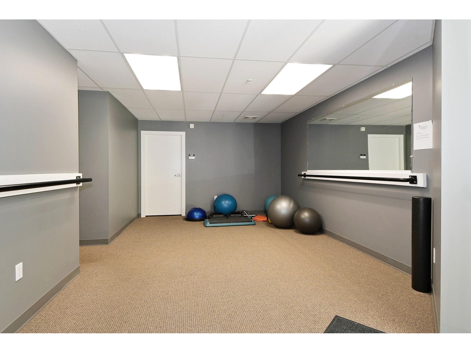 305 15368 16a Avenue, Surrey, British Columbia  V4A 1S9 - Photo 23 - R3004775