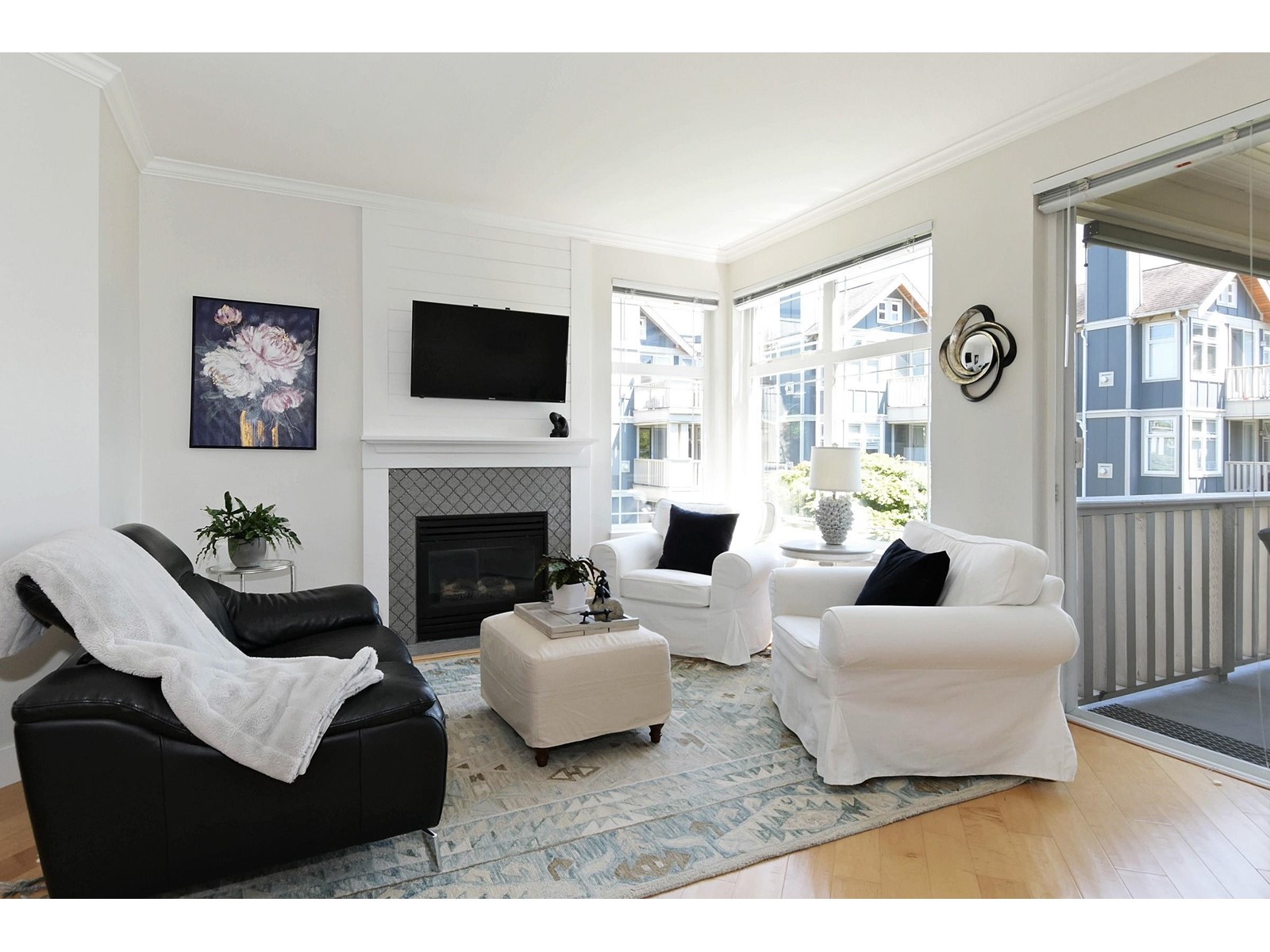 305 15368 16a Avenue, Surrey, British Columbia  V4A 1S9 - Photo 5 - R3004775