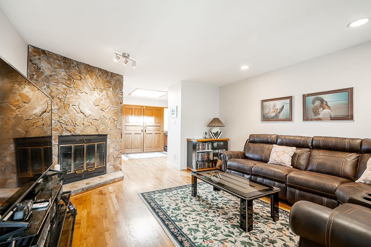 15266 97a Avenue, Surrey, British Columbia  V3R 8P6 - Photo 15 - R3009221