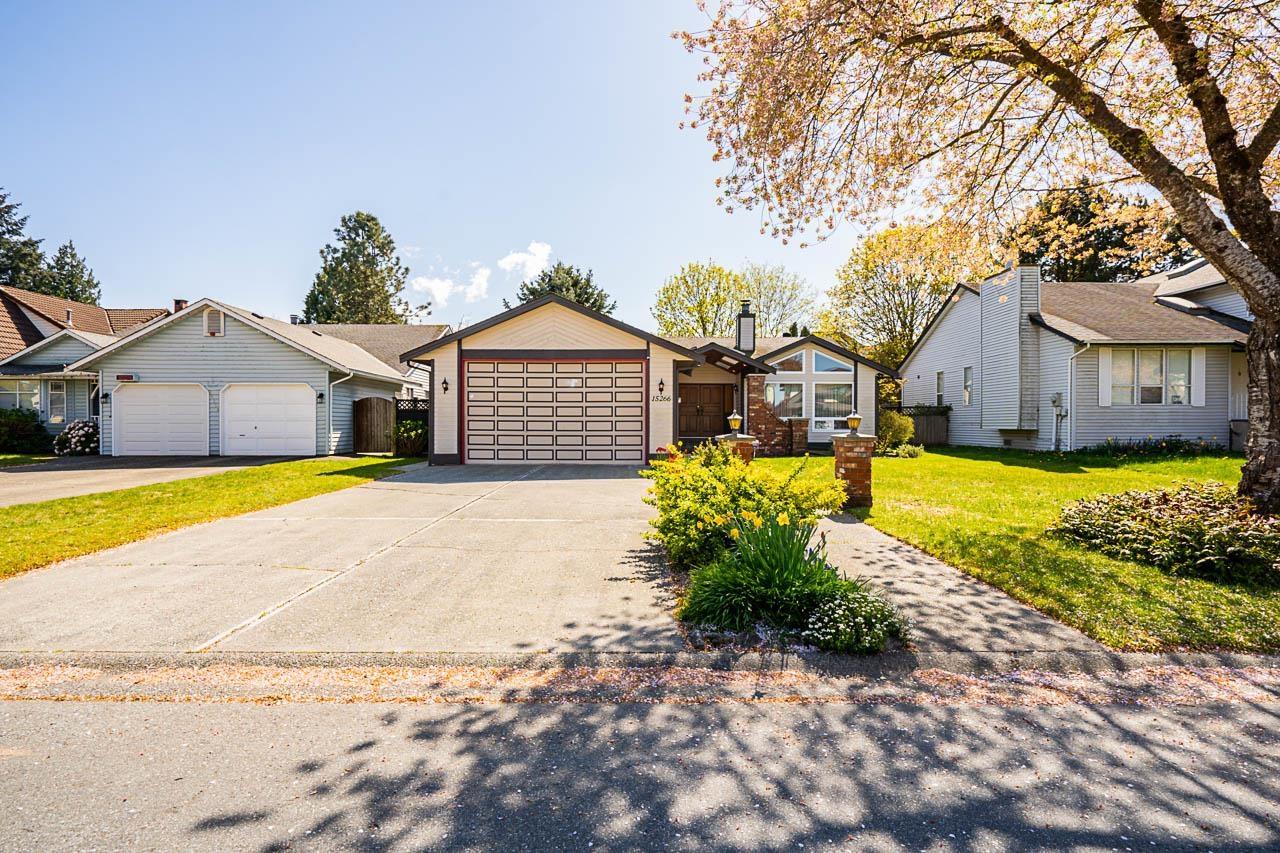 15266 97a Avenue, Surrey, British Columbia  V3R 8P6 - Photo 2 - R3009221