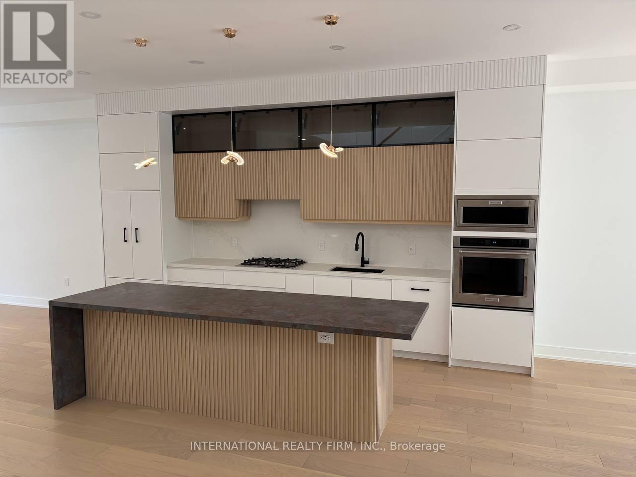 19 Ivy Avenue, Toronto, Ontario  M4L 2H6 - Photo 9 - E12183457