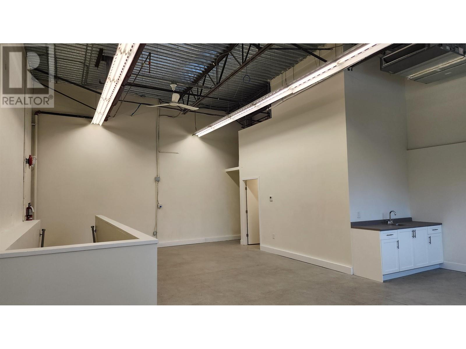 204n 2455 Dollarton Highway, North Vancouver, British Columbia  V7H 0A2 - Photo 3 - C8069574