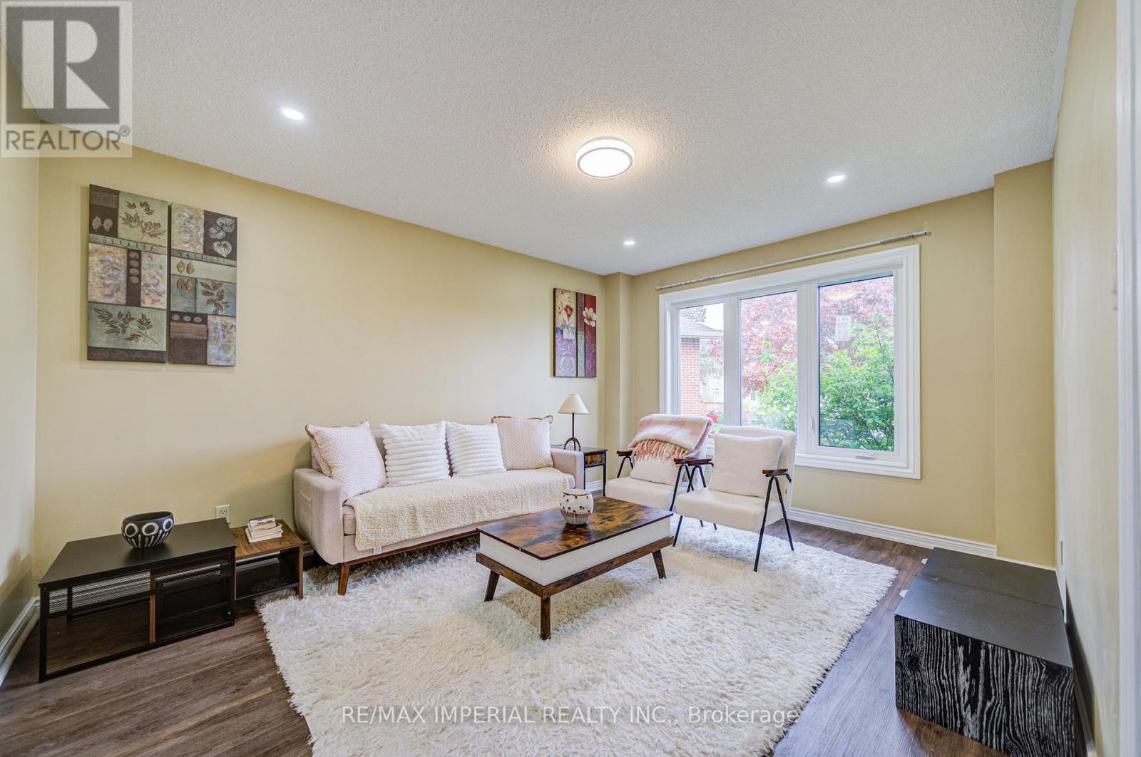 36 Marlena Drive N, Toronto (West Hill), Ontario  M1E 2Z1 - Photo 3 - E12185517