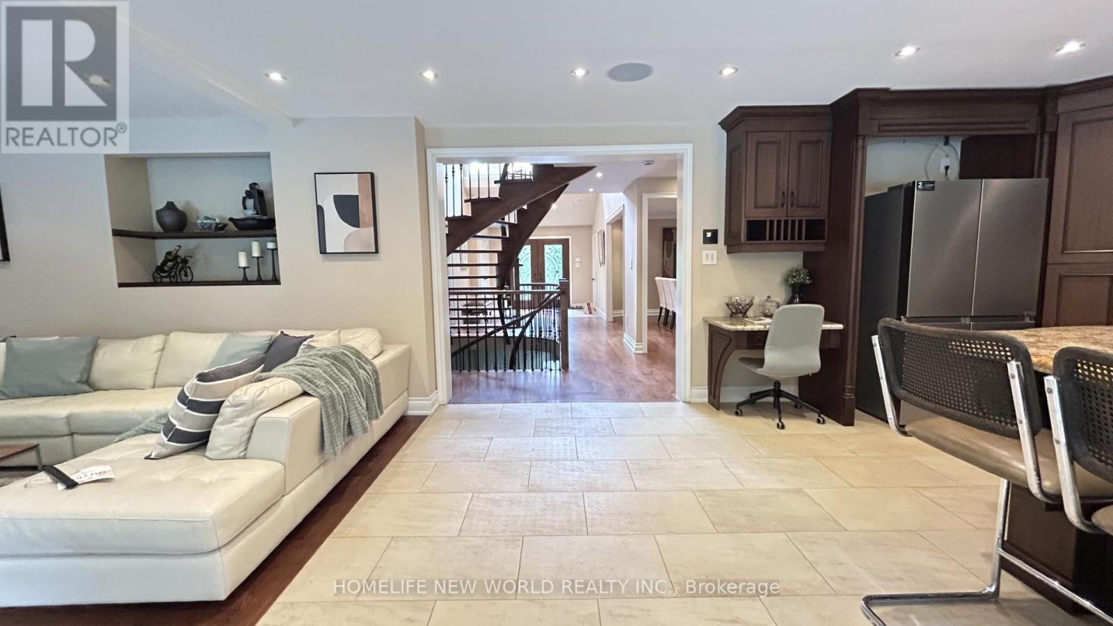 43 Lunau Lane, Markham (Aileen-Willowbrook), Ontario  L3T 5N1 - Photo 8 - N12185514