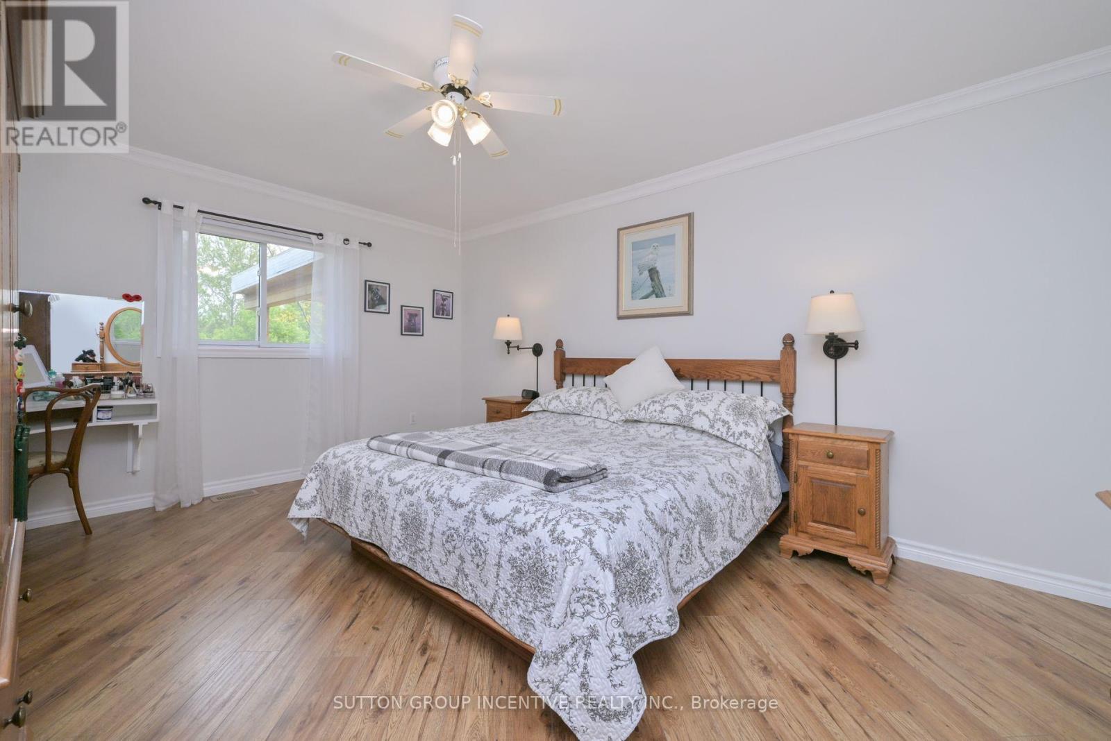 107 Huronia Road, Barrie (Painswick North), Ontario  L4N 4G1 - Photo 10 - S12185469