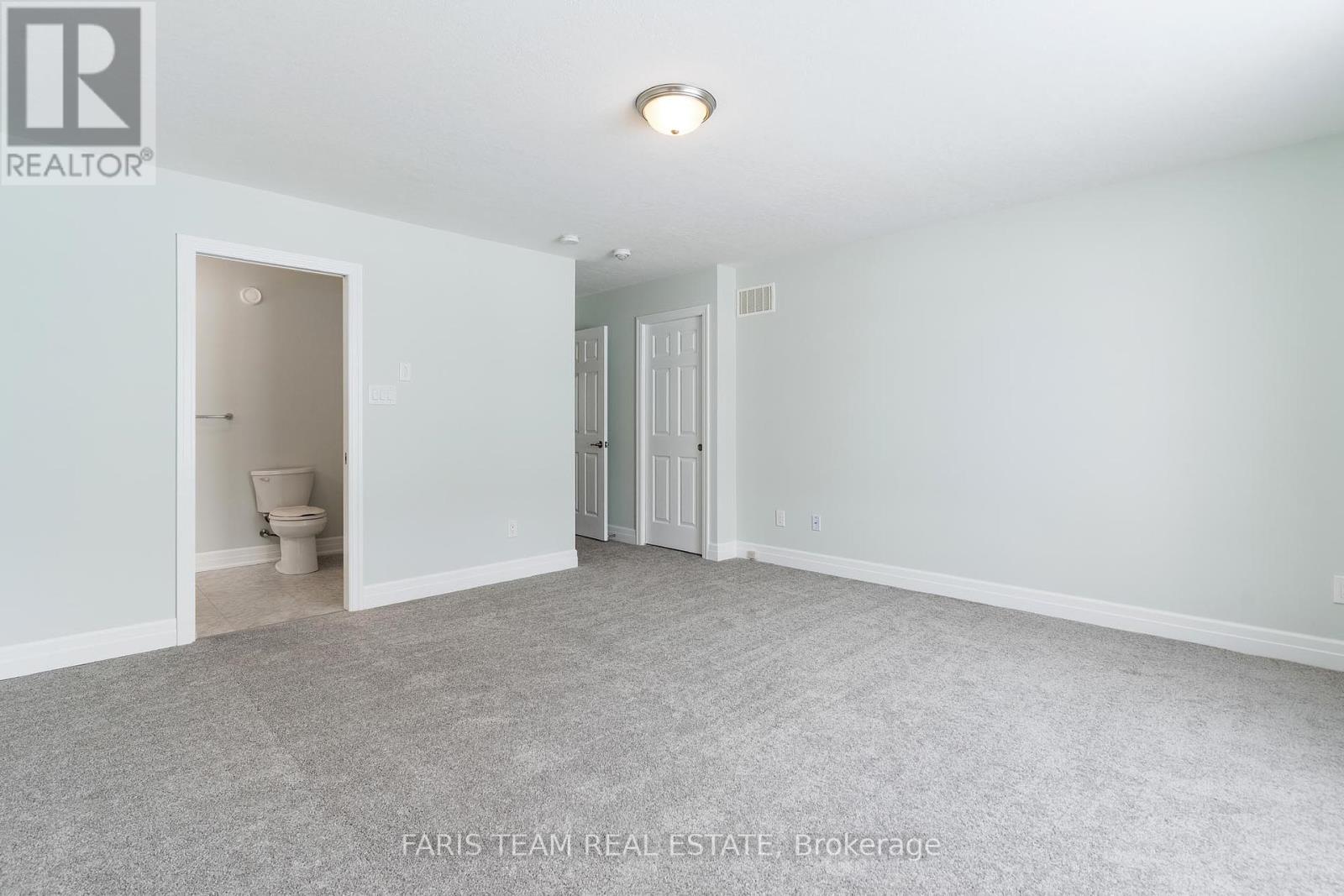 18 Grew Crescent, Penetanguishene, Ontario  L9M 0A4 - Photo 12 - S12185505