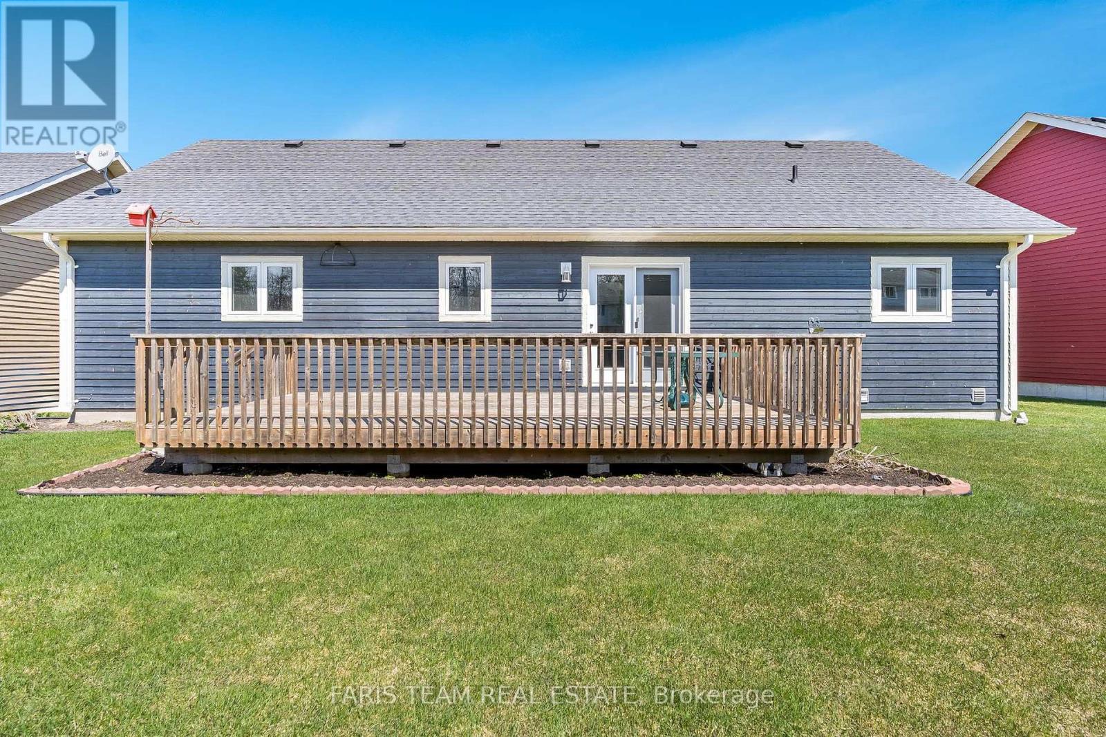 18 Grew Crescent, Penetanguishene, Ontario  L9M 0A4 - Photo 22 - S12185505