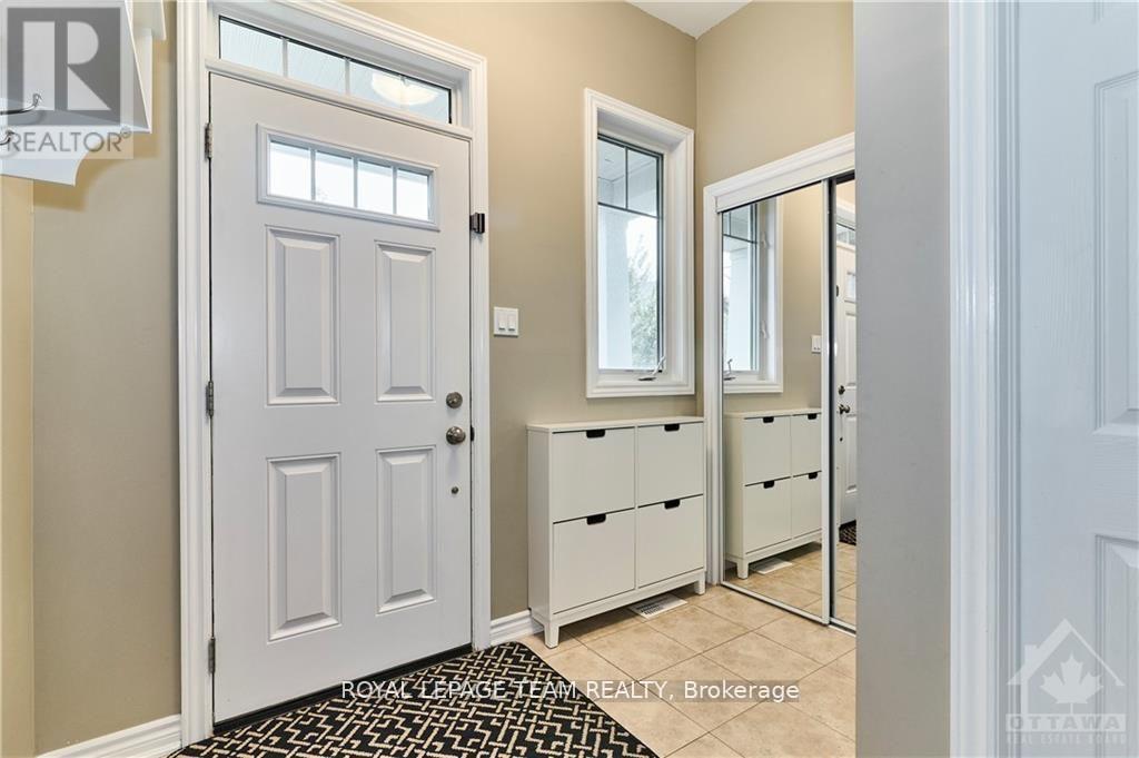 208 Rivertree Street, Ottawa, Ontario  K2M 0J3 - Photo 4 - X12185534