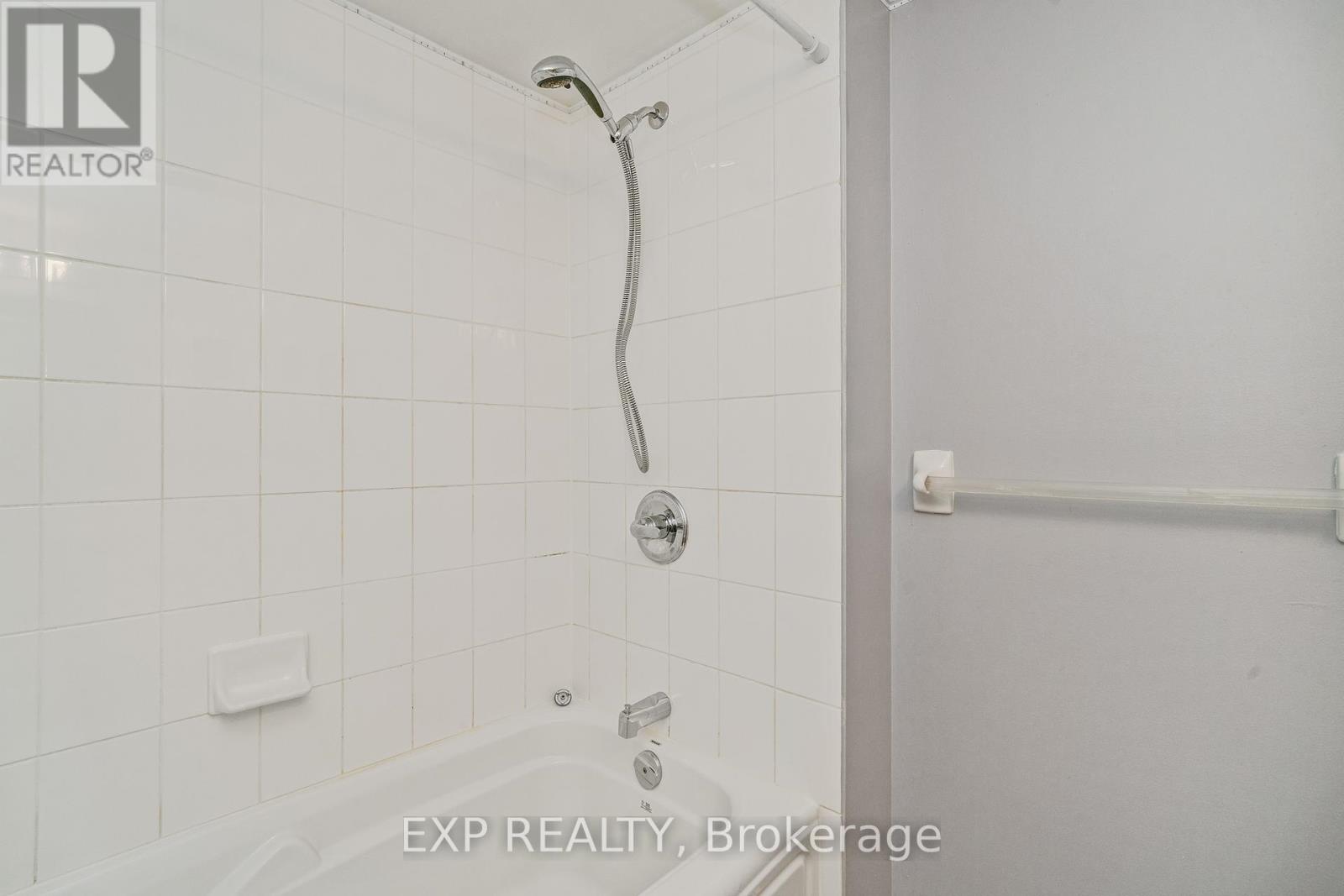 552 Lakeridge Drive, Ottawa, Ontario  K4A 0H4 - Photo 18 - X12185540