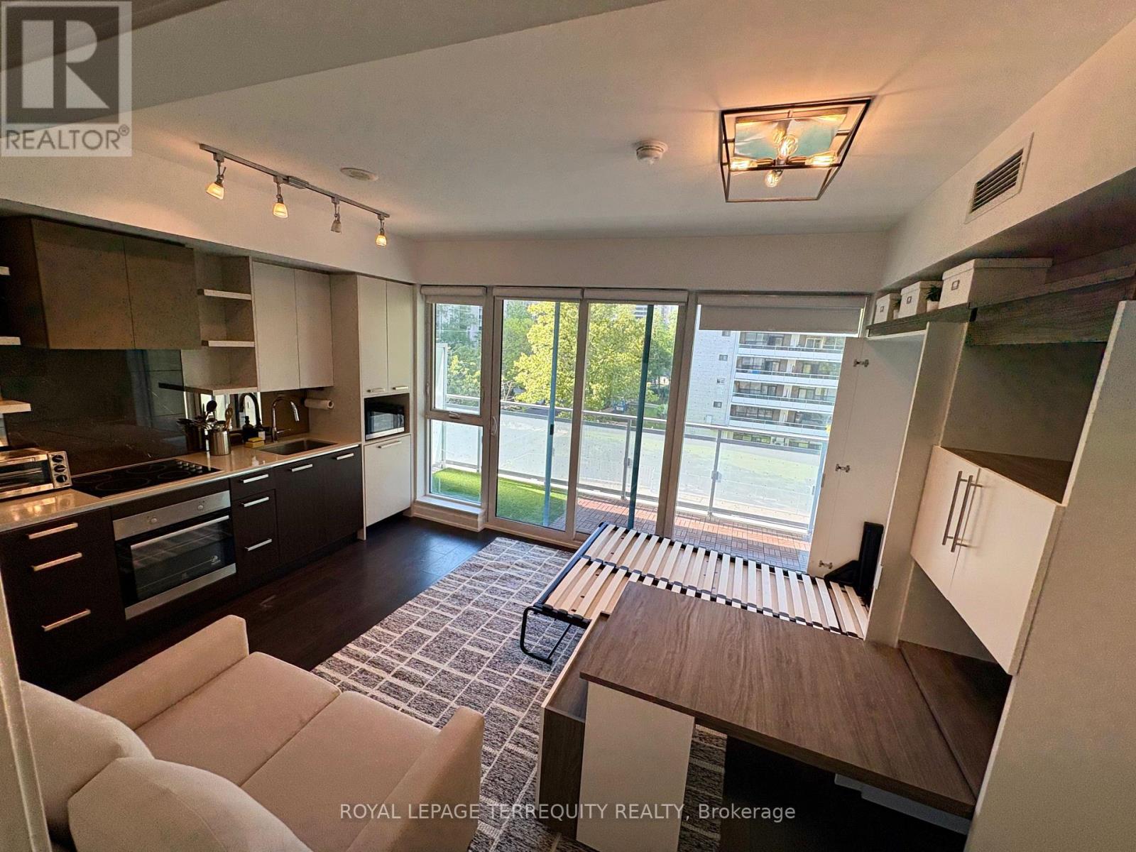 437 - 1830 Bloor Street W, Toronto (High Park North), Ontario  M6P 0A2 - Photo 15 - W12185459