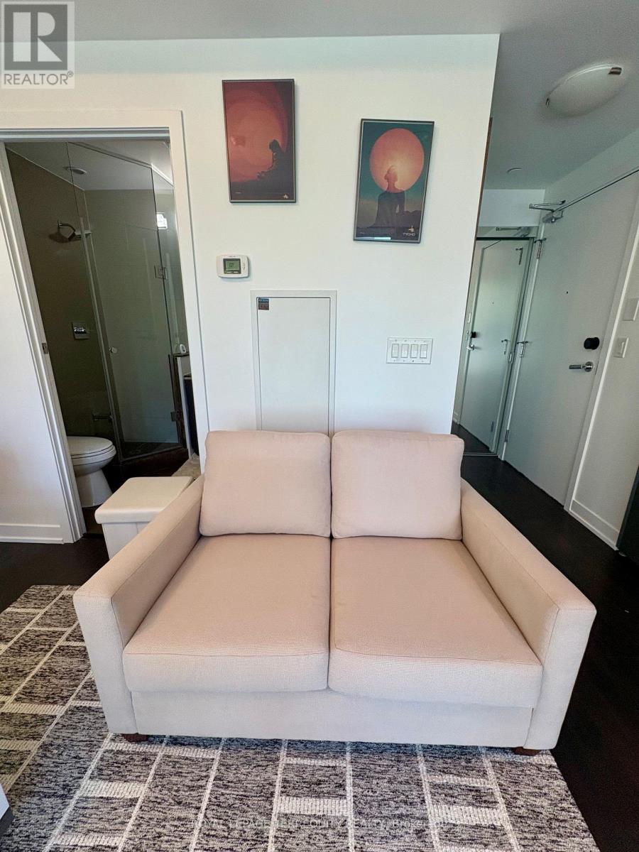 437 - 1830 Bloor Street W, Toronto (High Park North), Ontario  M6P 0A2 - Photo 5 - W12185459