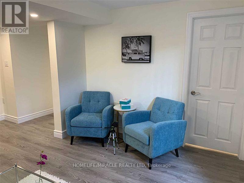 3966 Worthview Place, Mississauga, Ontario  L5N 6S7 - Photo 9 - W12185501
