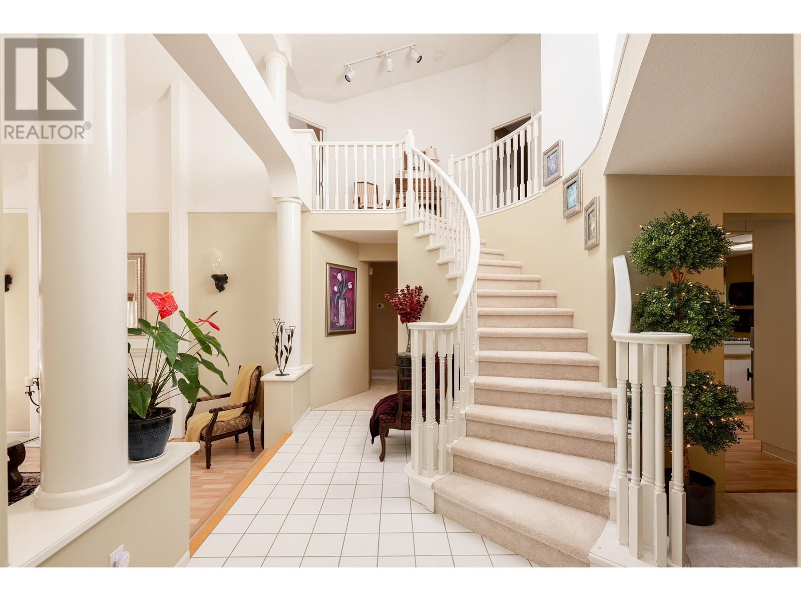 2905 Cliffrose Crescent, Coquitlam, British Columbia  V3E 2S9 - Photo 4 - R3007313