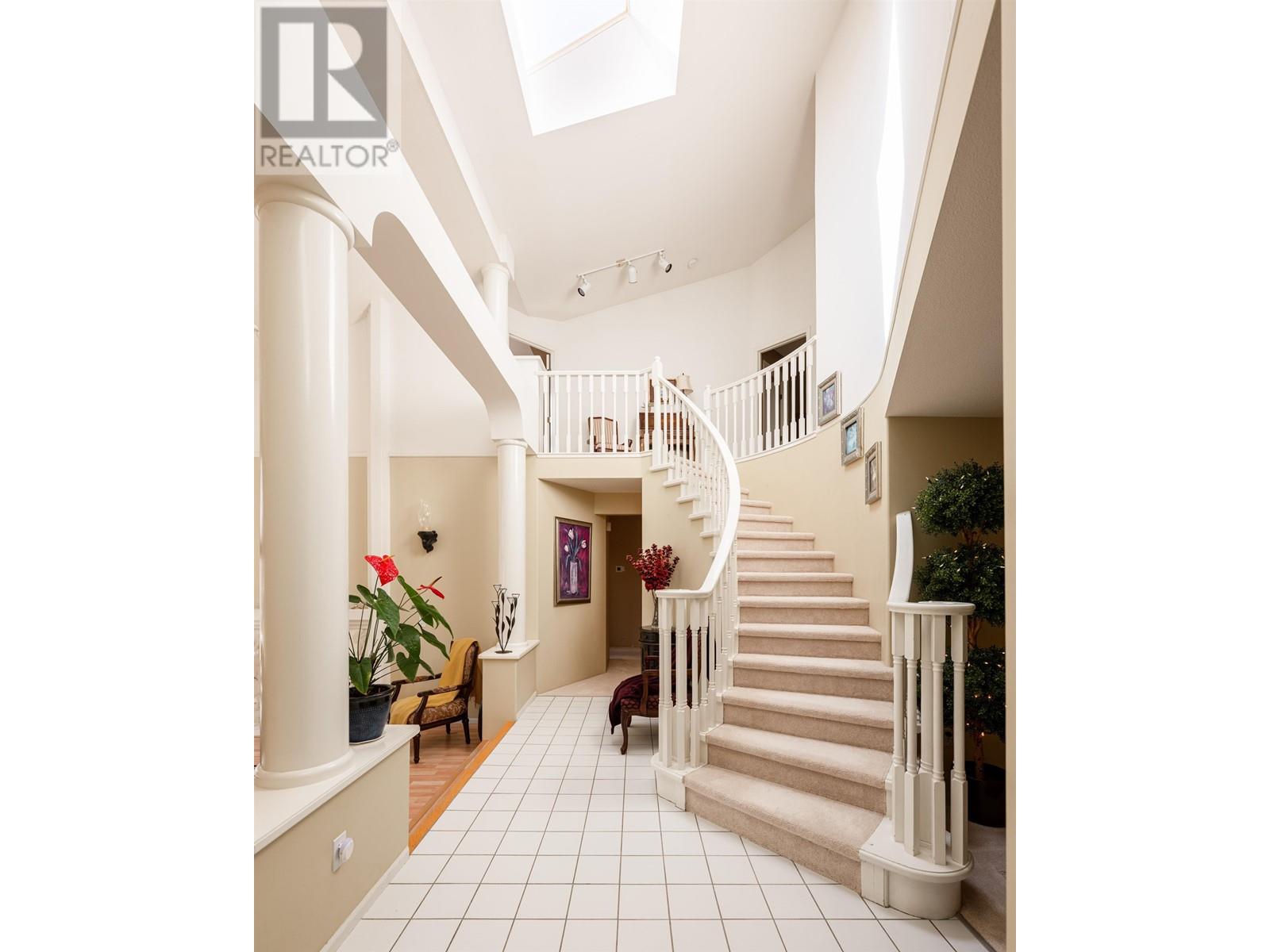 2905 Cliffrose Crescent, Coquitlam, British Columbia  V3E 2S9 - Photo 5 - R3007313