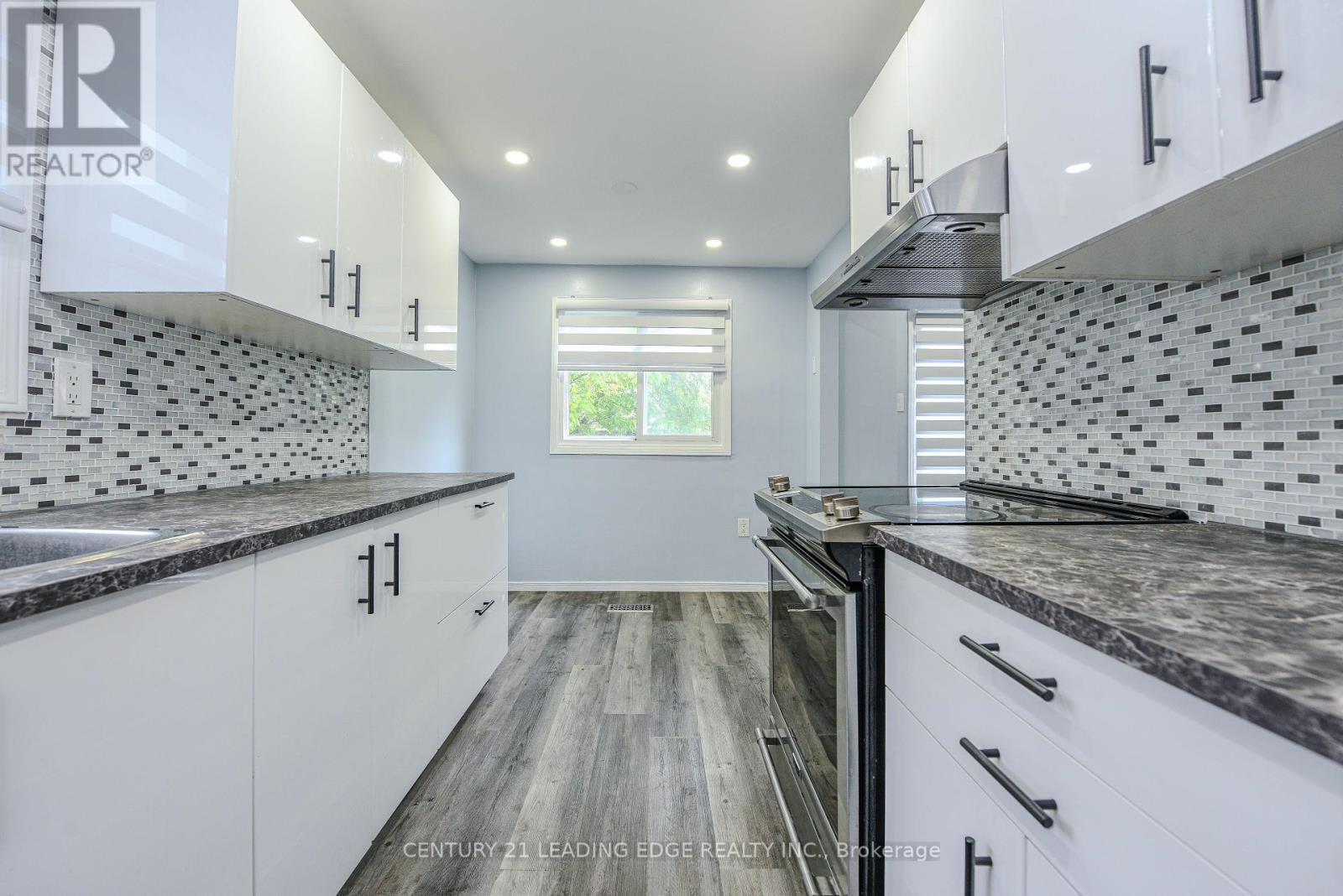 169 Hickling Trail, Barrie, Ontario  L4M 5V1 - Photo 21 - S12081067