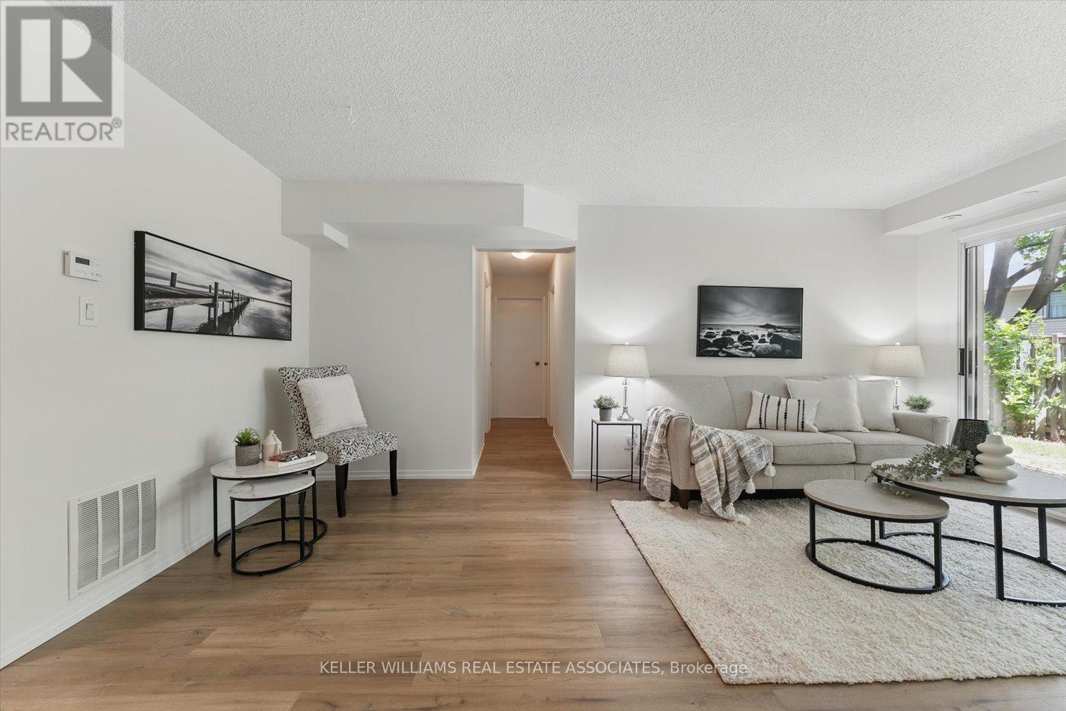 43 - 2701 Aquitaine Avenue, Mississauga (Meadowvale), Ontario  L5N 2H7 - Photo 4 - W12164868