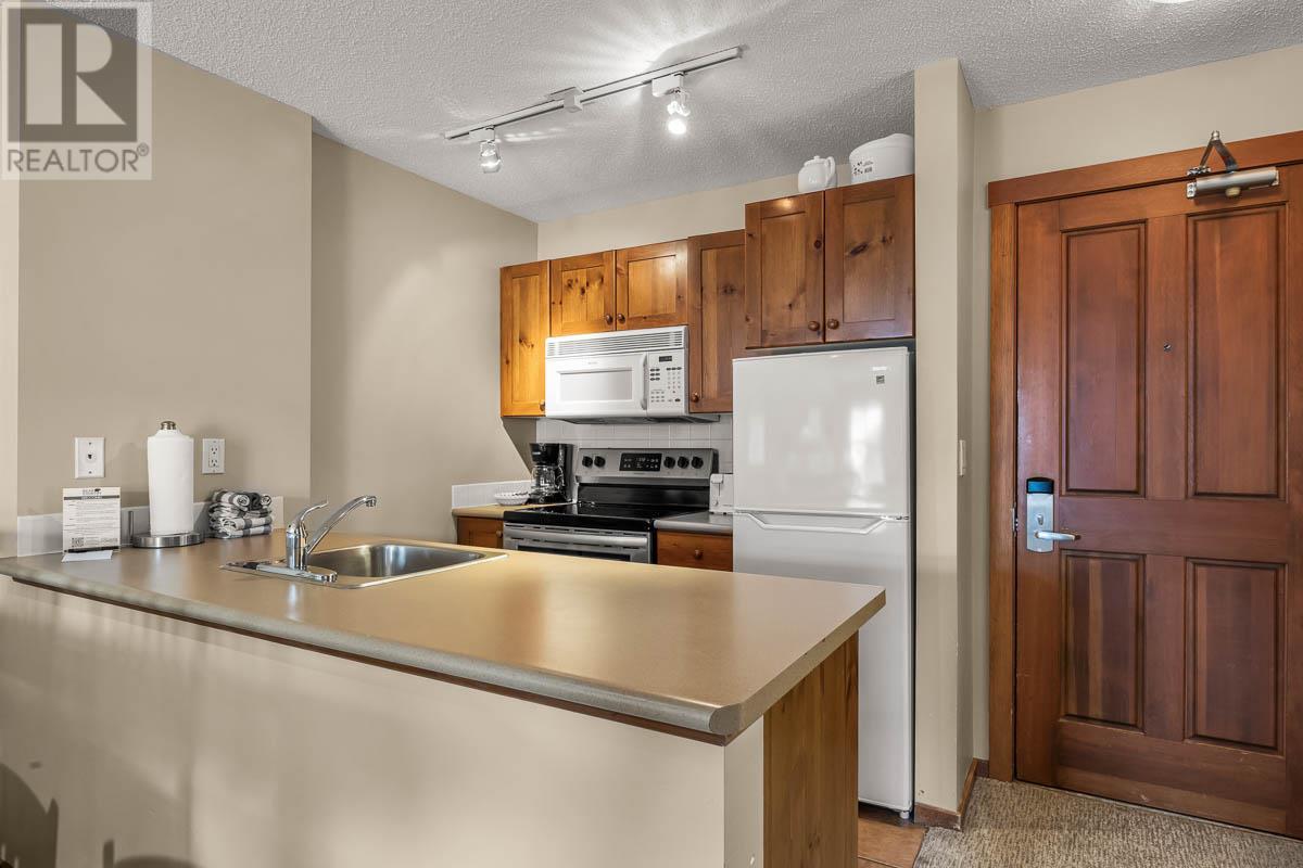 3190 Creekside Way Unit# 315, Sun Peaks, British Columbia  V0E 5N0 - Photo 4 - 10338147