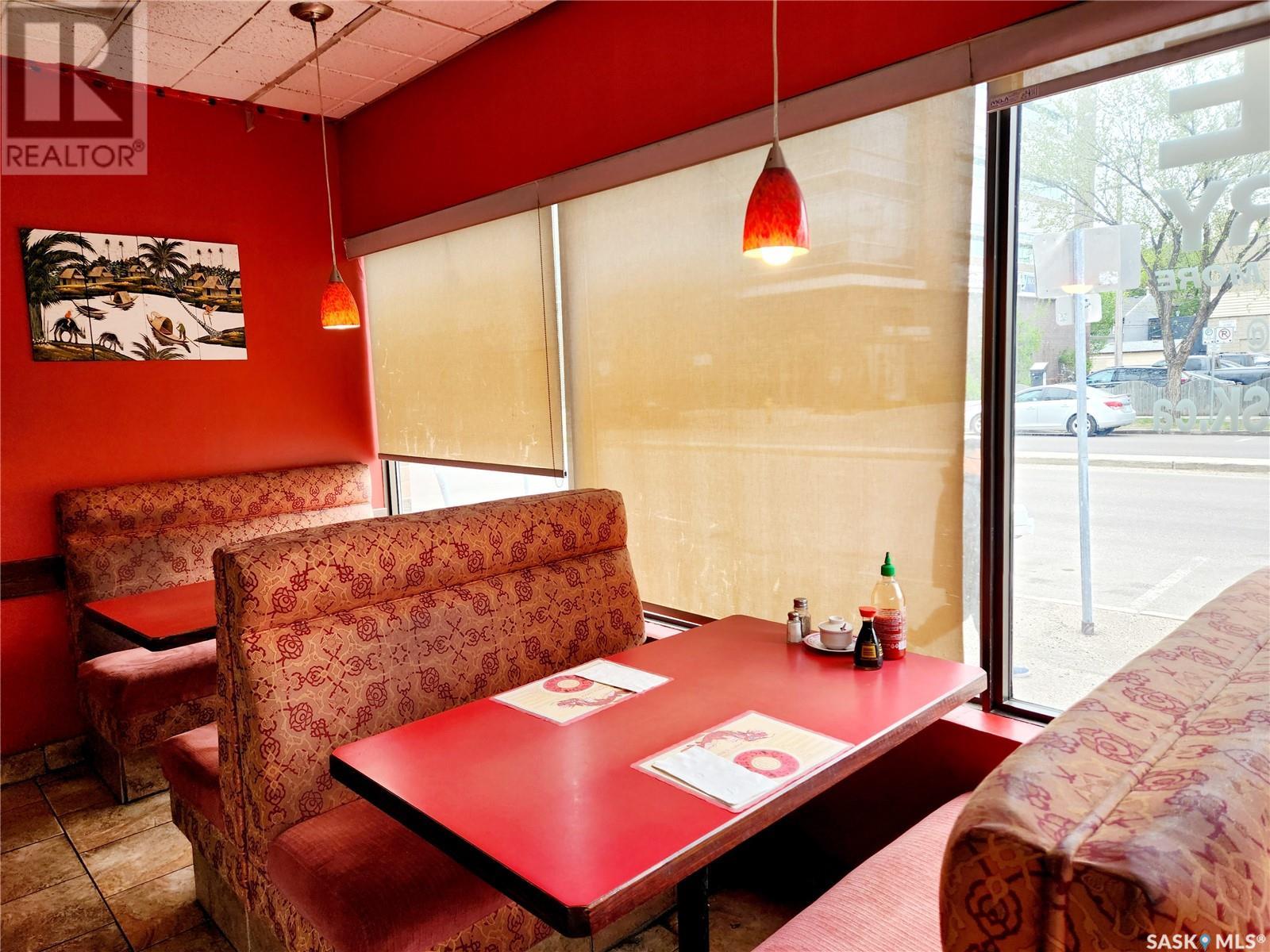 D & E 835 Broadway Avenue, Saskatoon, Saskatchewan  S7N 1B5 - Photo 2 - SK007772