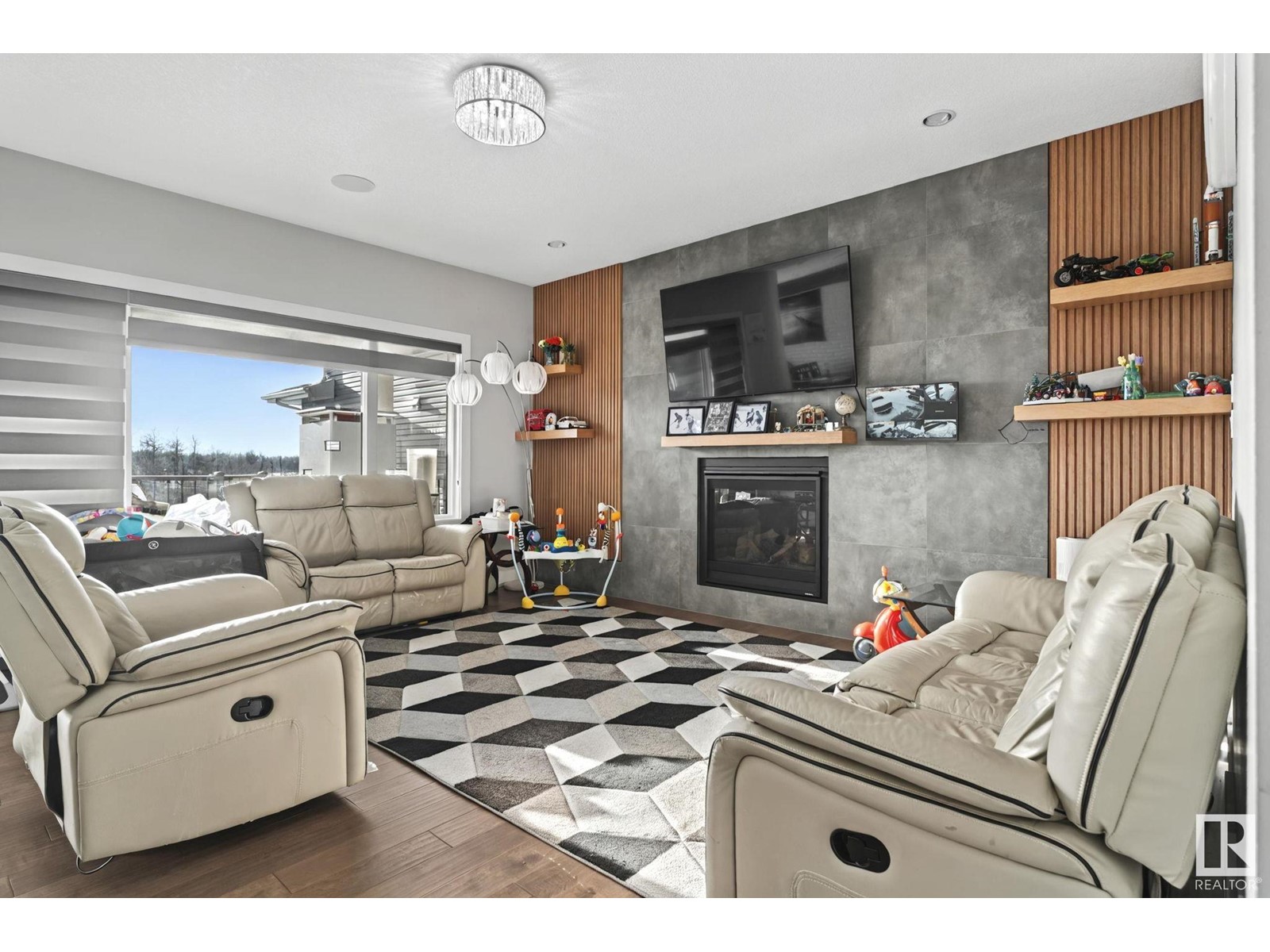 4119 7 Av Sw, Edmonton, Alberta  T6X 2J2 - Photo 9 - E4439538