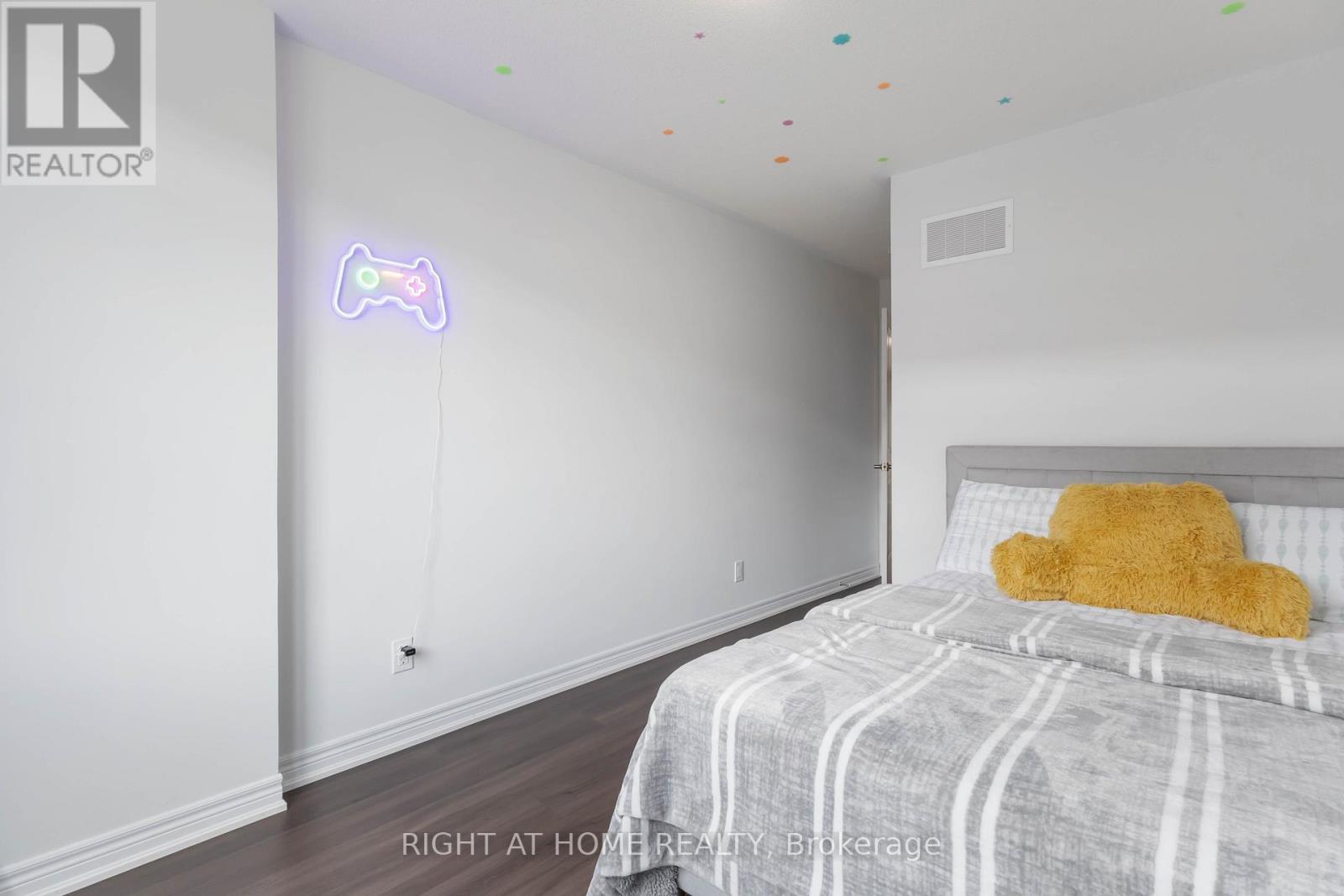 2020 Cameron Lott Crescent, Oshawa, Ontario  L1L 0S1 - Photo 25 - E12185649