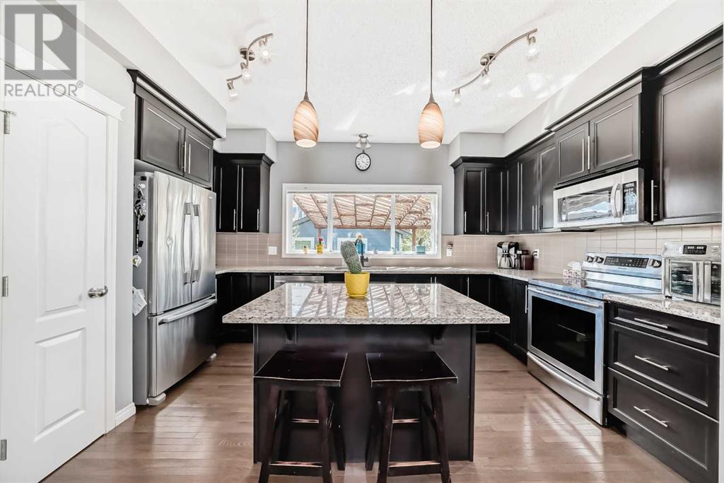 201 Mahogany Heights Se, Calgary, Alberta  T3M 0X7 - Photo 5 - A2222469